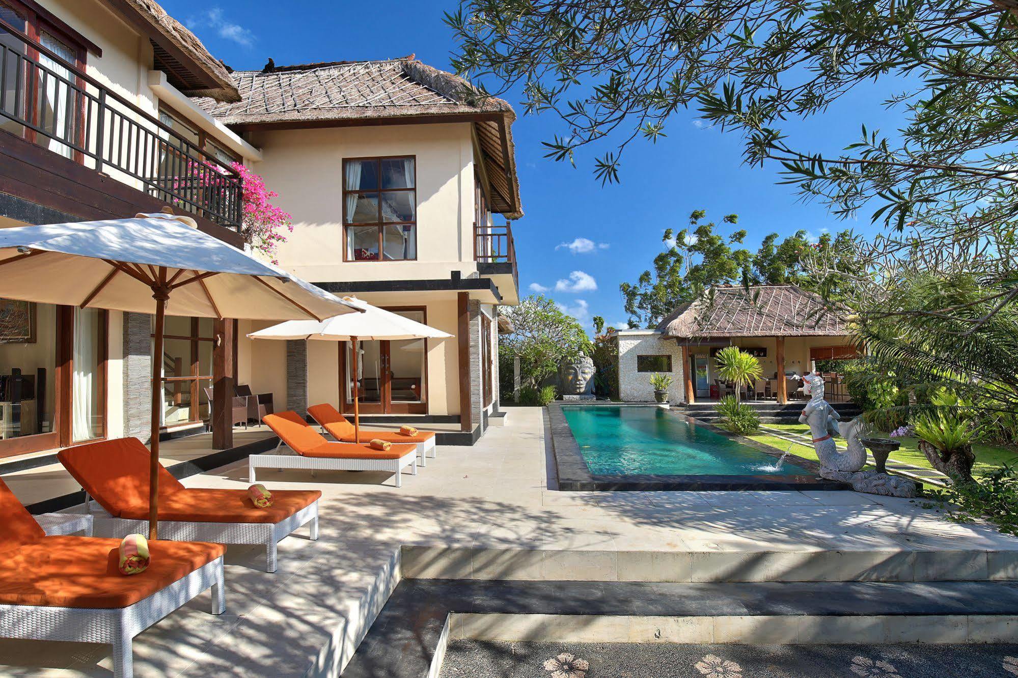 Adinda Balangan Beach Villa Jimbaran Εξωτερικό φωτογραφία