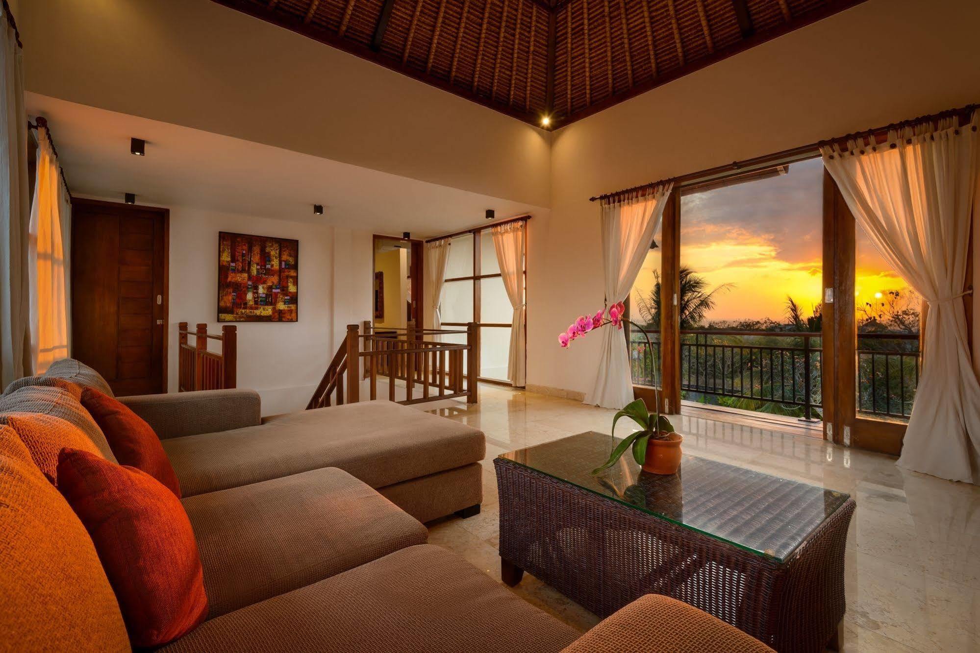 Adinda Balangan Beach Villa Jimbaran Εξωτερικό φωτογραφία