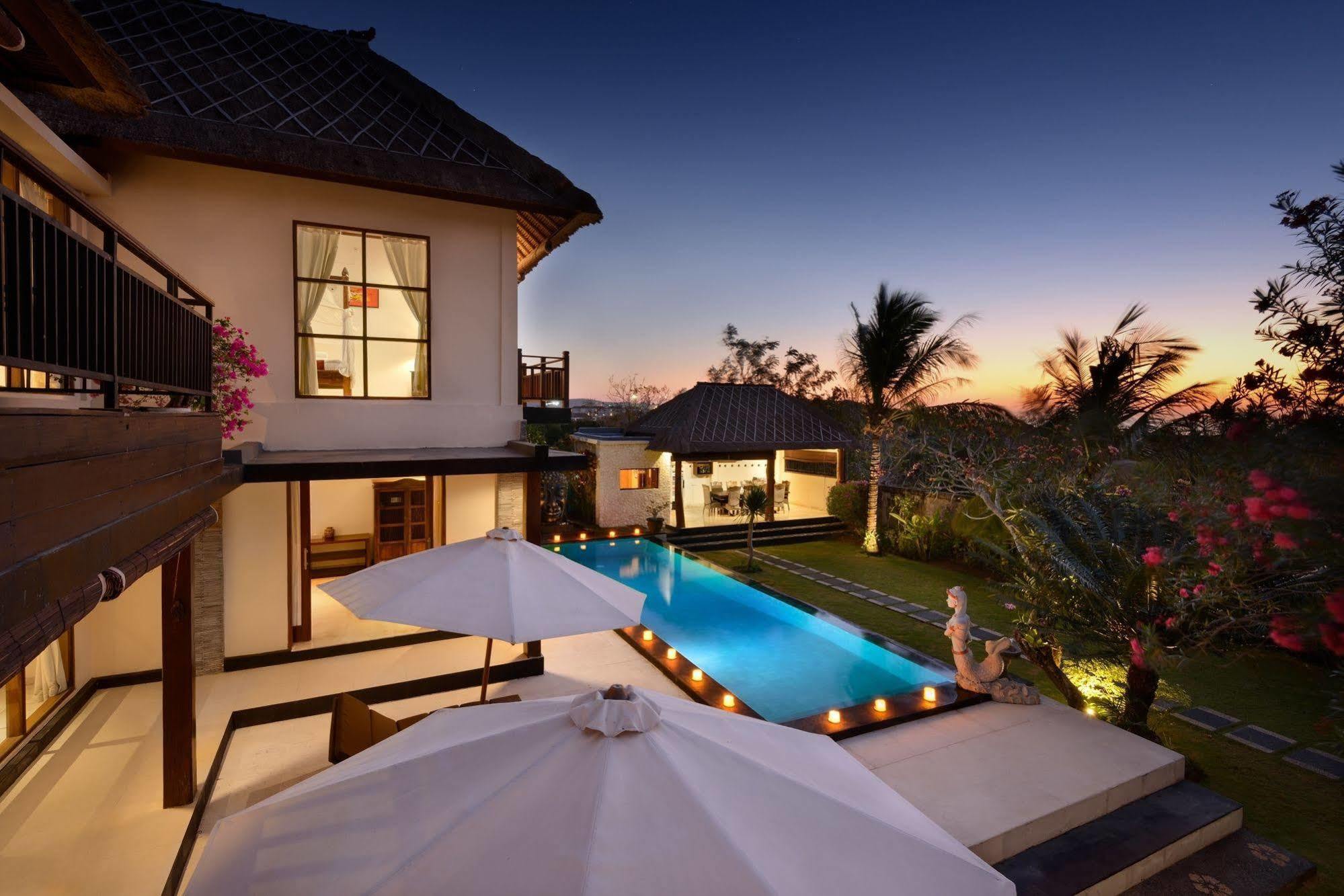 Adinda Balangan Beach Villa Jimbaran Εξωτερικό φωτογραφία